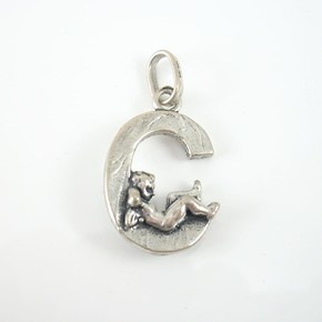 Charm Giovanni Raspini Lettera "C" Angelo - 6067 Charm Giovanni Raspini Lettera "C" Angelo - 6067